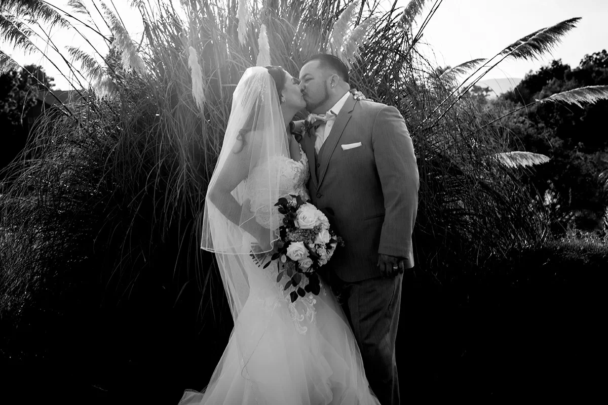 black and white wedding photographer jpg