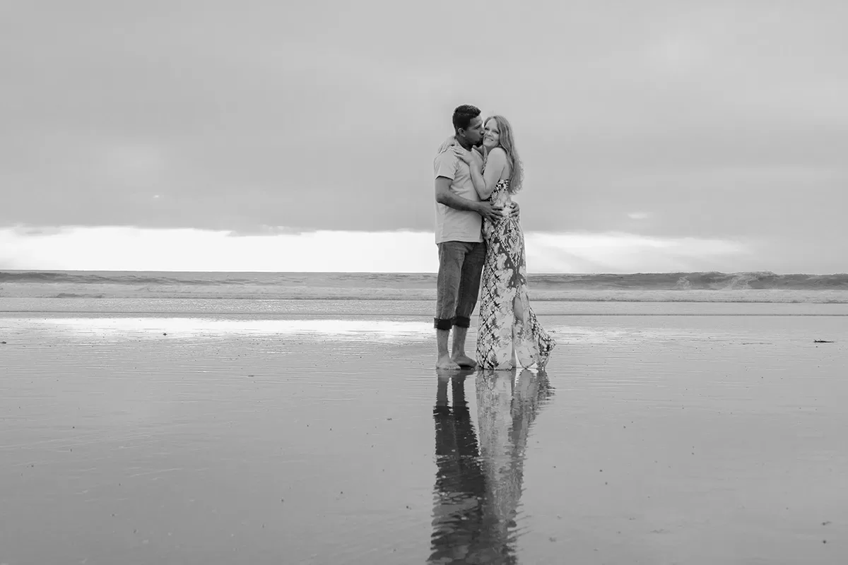 Black and white natural candid beach couple photography session