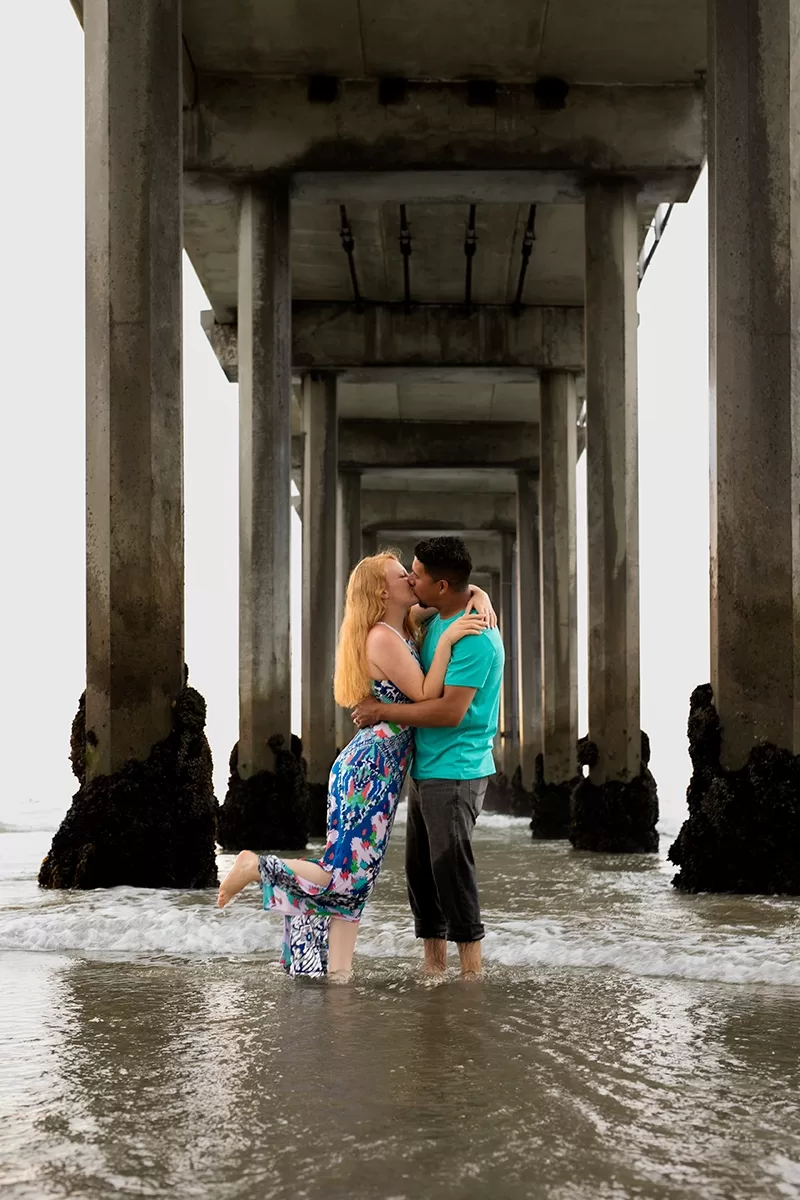 couples at the beach photography
