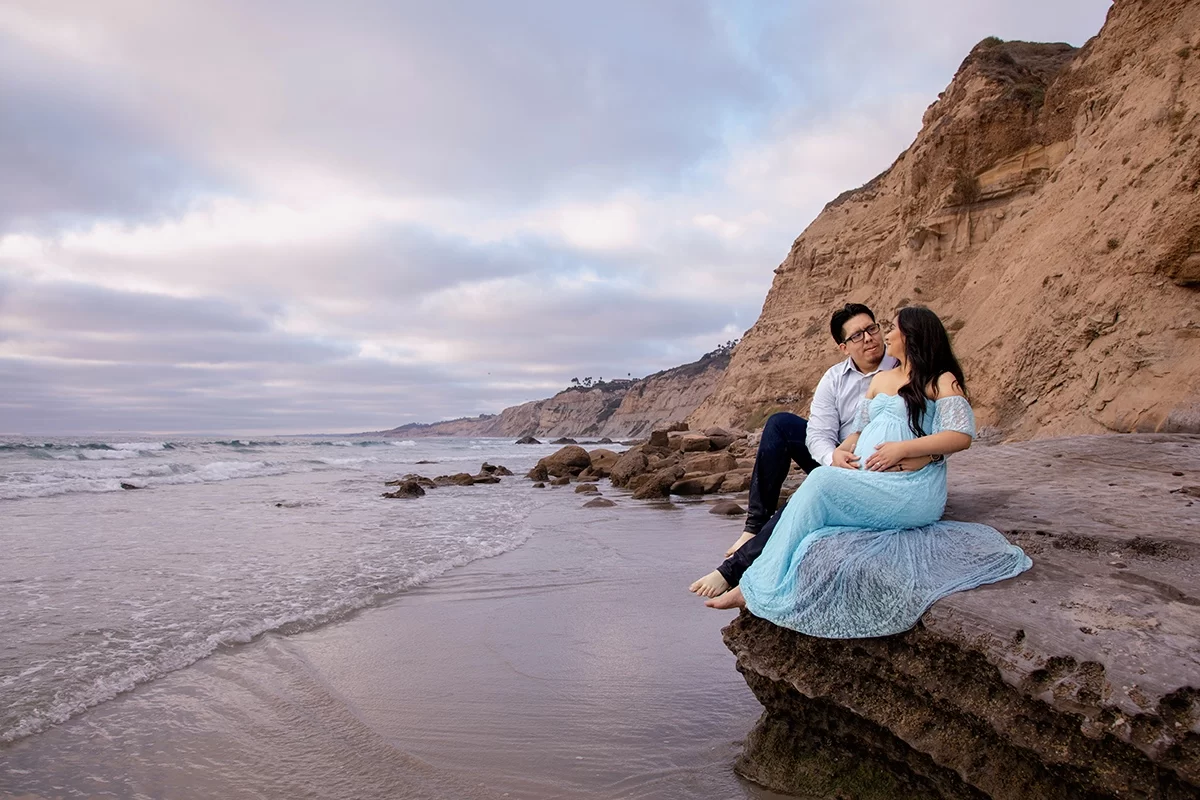 Family maternity photographer San Diego's best in La Jolla